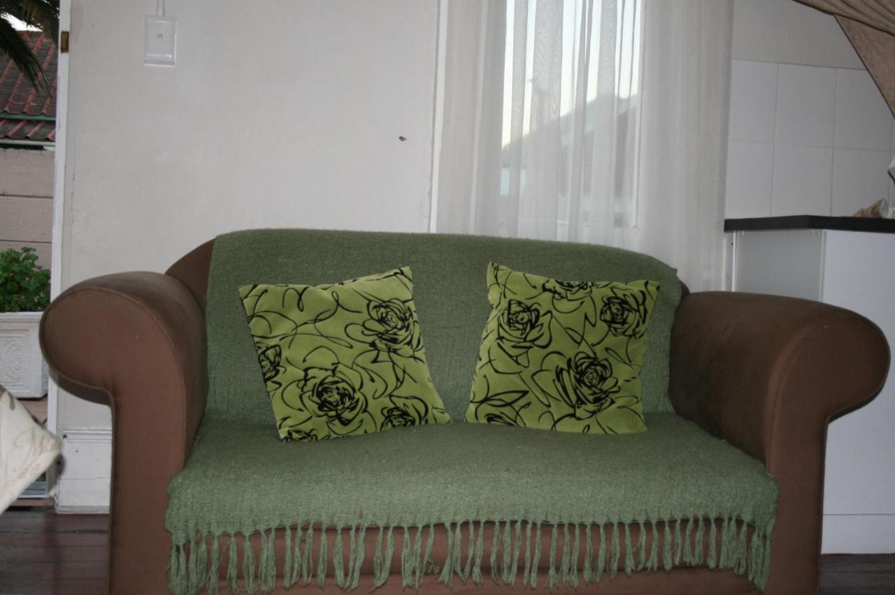 Glen Lilly Self Catering Apartment Пароу Екстериор снимка